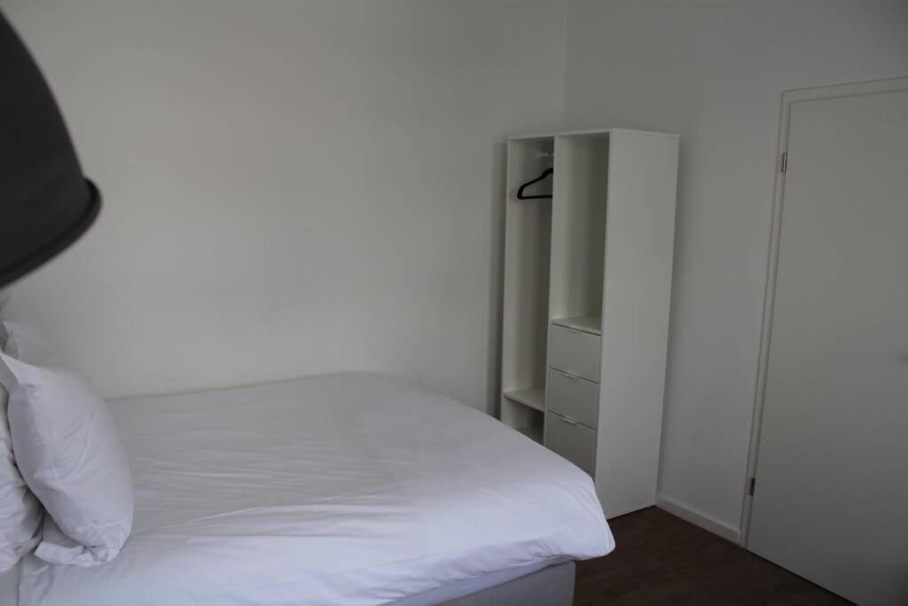 London . Chillinghouse # 9, 3 Min. Vom Ice, Netflix, Garten Siegburg Exterior foto